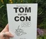 Tom est un con